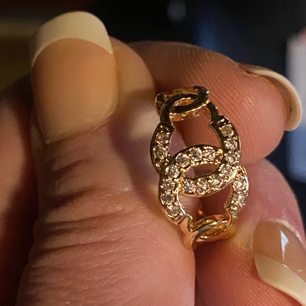Designer Luxury Crystal Ring ✨ - Picture 5 of 14